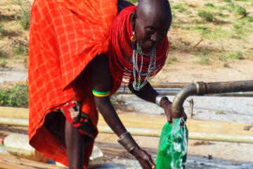 In 2014, the Gibson's initiated a project to build deep water wells in Kenya. E.E.S. whole heartedly supported this project and helped build two deep water wells for two villages in Kenya.